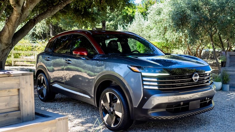 2025 Nissan Kicks Front View