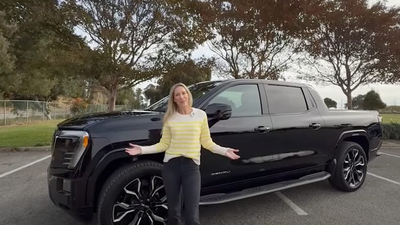 11 Things We Love About the GMC Sierra EV Pickup Truck—And One Thing That's Missing 2 2025 Gmc Sierra Ev Jana Askeland
