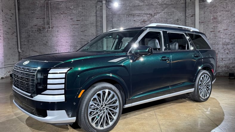 The 2026 Hyundai Palisade Goes Boxy, Hybrid and Adds Off-Road Muscle 2 The 2026 Hyundai Palisade