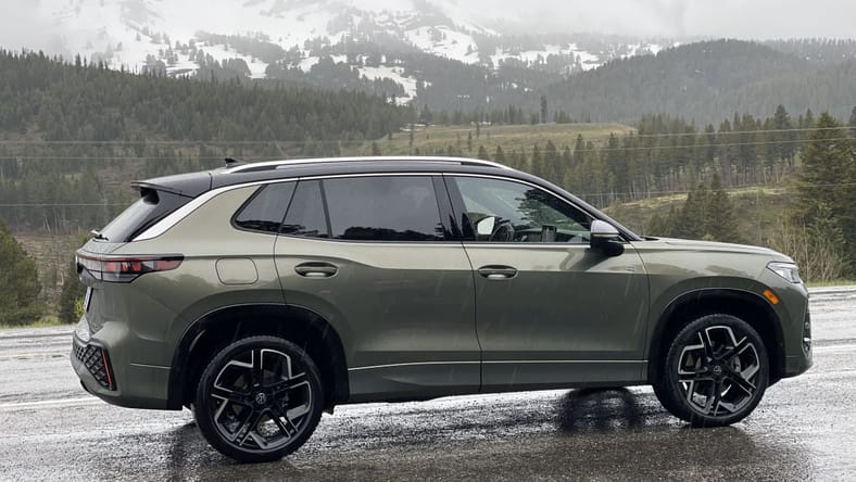 It's Not Too Late! The Best Labor Day New Car Deals, Car Fun For Kids and More 2 The Side Profile Of The New Vw Tiguan