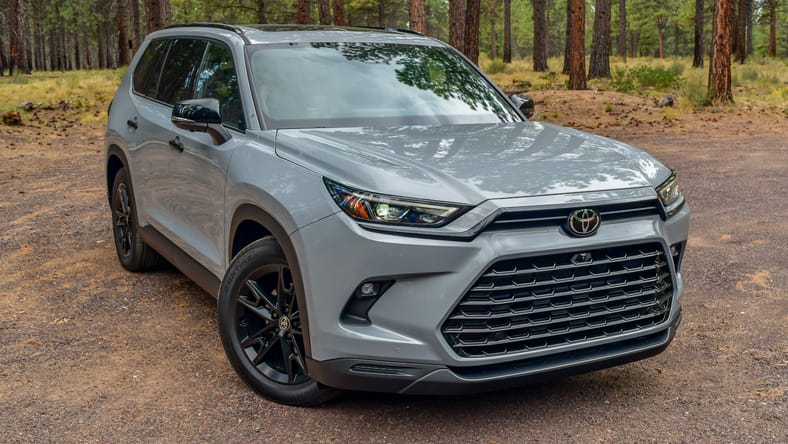 The Front End Of The 2025 Toyota Grand Highlander Nightshade