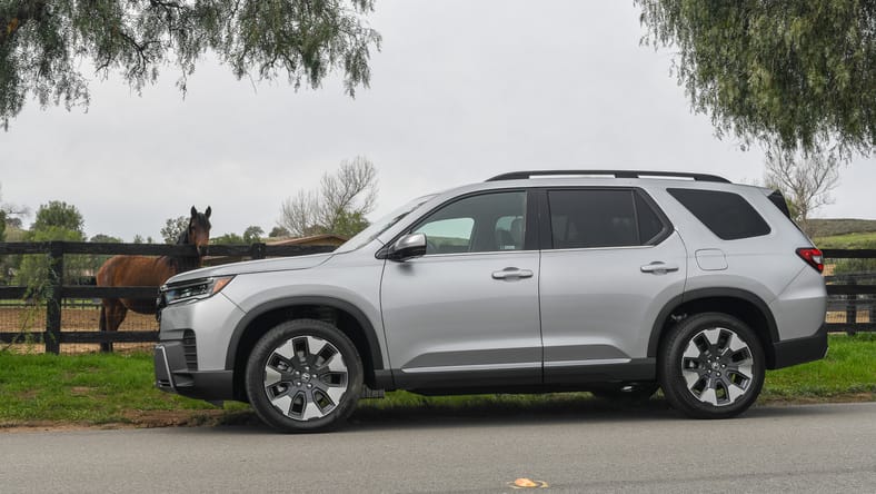 The Side Profile Of The 2026 Honda Pilot Elite