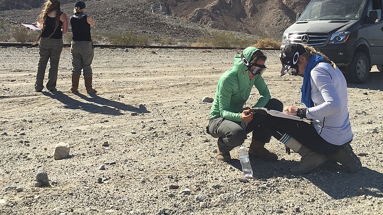 Mercedes-Benz Sprinter: Racing Across the Sahara Desert in Rallye Aïcha des Gazelles 2 Mercedes-Benz Sprinter Rallye Des Gazelles