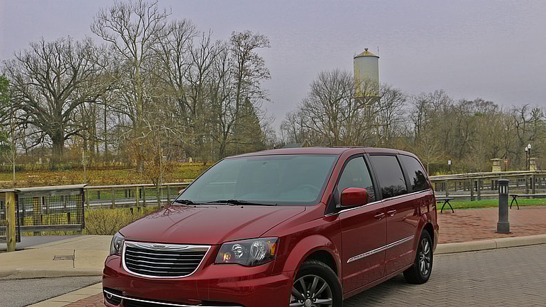 A Girls Guide To Cars | 2016 Chrysler Town &Amp; Country - The Perfect Holiday Ride - 2016 Town And Country Chrysler