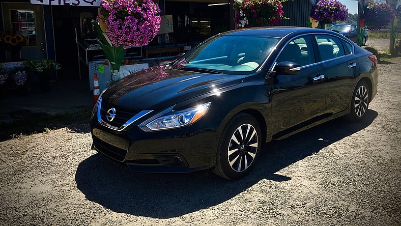 USED: 2016 Nissan Altima Review: Style, Comfort, and Long Term Reliability for a Family Road Trip 2 Nissan Altima Review