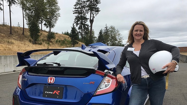 Channel Your Inner Teenage Boy in the Honda Civic Type R Track-Born Hatchback 2 Honda Civic Type R Hatchback