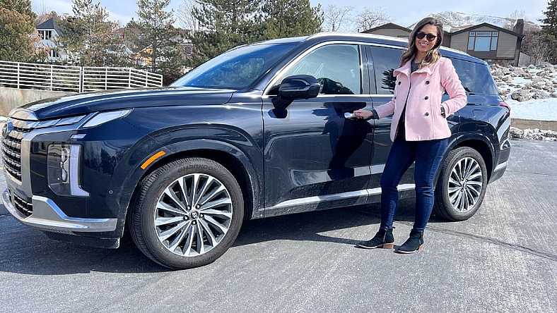 2023 Hyundai Palisade Calligraphy: This Upscale, Affordable 3-Row SUV Has Me Smitten 2 2023 Hyundai Palisade Calligraphy