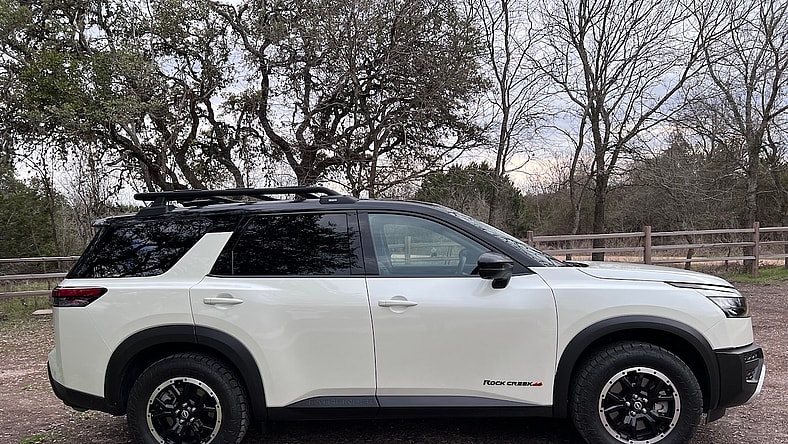 Notice The Tubular Roof Rack On The Nissan Pathfinder Rock Creek Edition