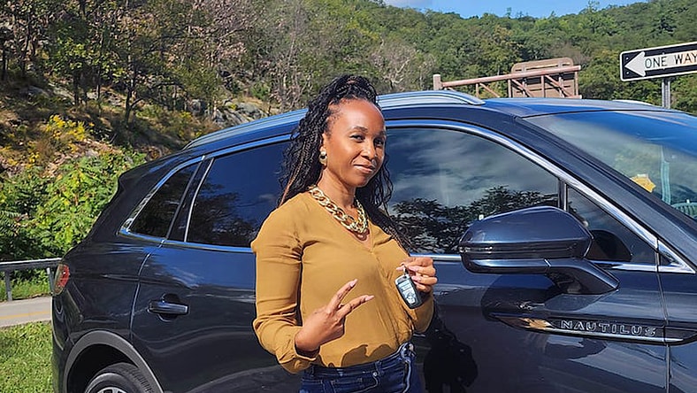 2023 Lincoln Nautilus Luxury SUV: A Sanctuary on Wheels 2 The Lincoln Nautilus Key Is A Smart Key That Unlocks The Car When You Approcha