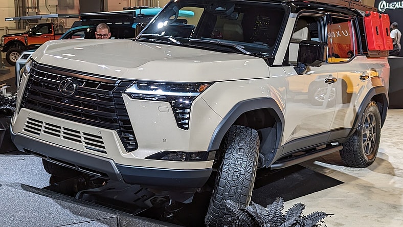 The Front End Of The 2024 Lexus Gx