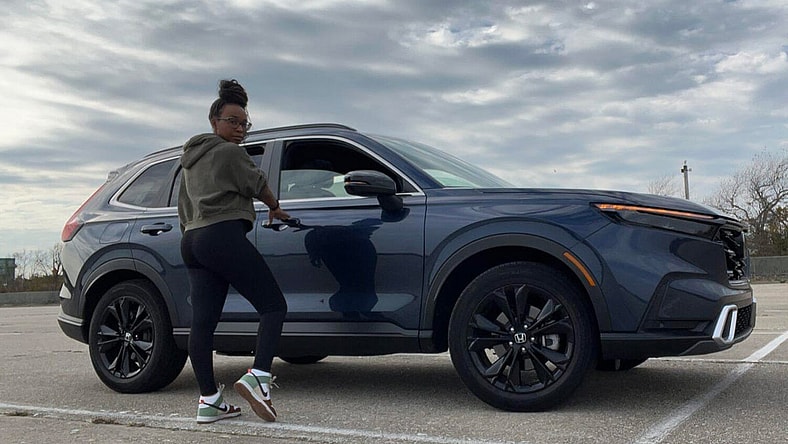 Best Cars And Non-Hybrid Suvs For Road Trips