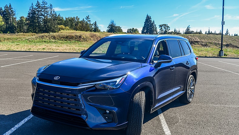 Lexus Tx 550H+ Phev Luxury Suv Review
