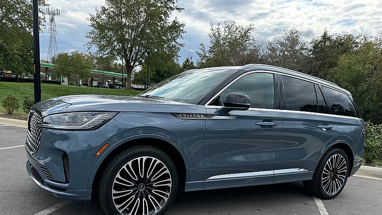 The 2025 Lincoln Aviator