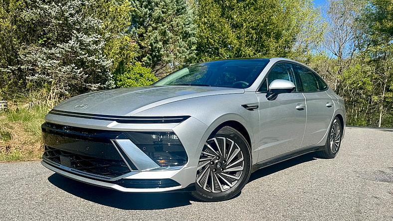 2026 Hyundai Sonata Hybrid Review