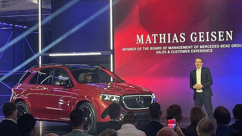 The Reveal Of The 2027 Mercedes-Benz Gle