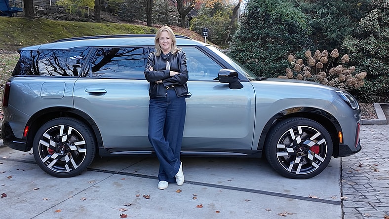 With The Mini Cooper Countryman Jcw