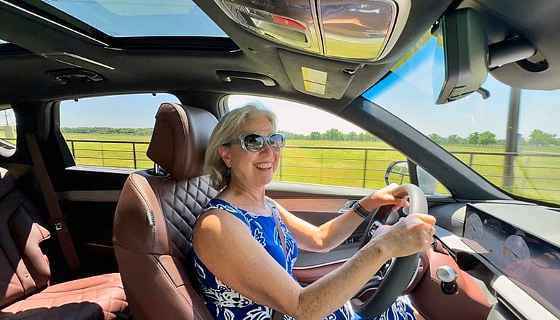 2025 Genesis GV80 First Drive: Being an Honored Guest Elevates the Luxury of This SUV 12 The 2025 Genesis Gv80 Brings “Son-Nim” Hospitality To The Drive Experience