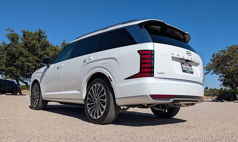 The Rear Quarter End Of The 2026 Hyundai Palisade Hybrid
