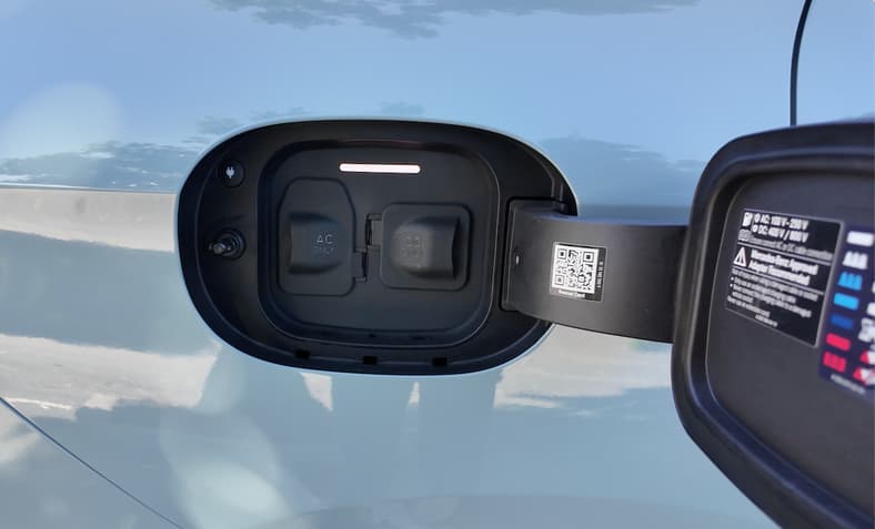 The Dual Charge Port On The Current Mercedes-Benz Cla 250+