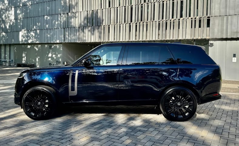 The 2025 Range Rover Se Long Wheel Base
