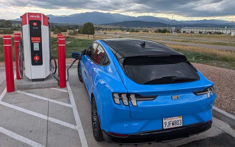 Electric Car Road Trip Ev Travel An Ev Route Planner App Can Make  All The Difference 