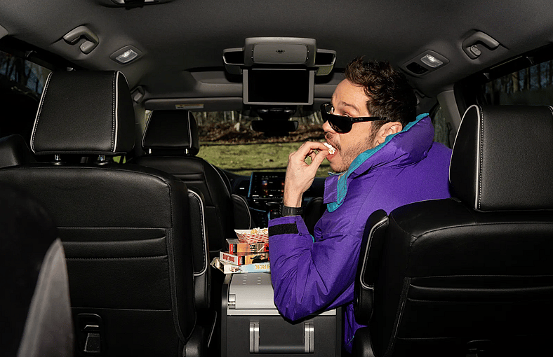 A Vhs Was Part Of The Customization Of Pete Davidson'S 2022 Honda Odyssey