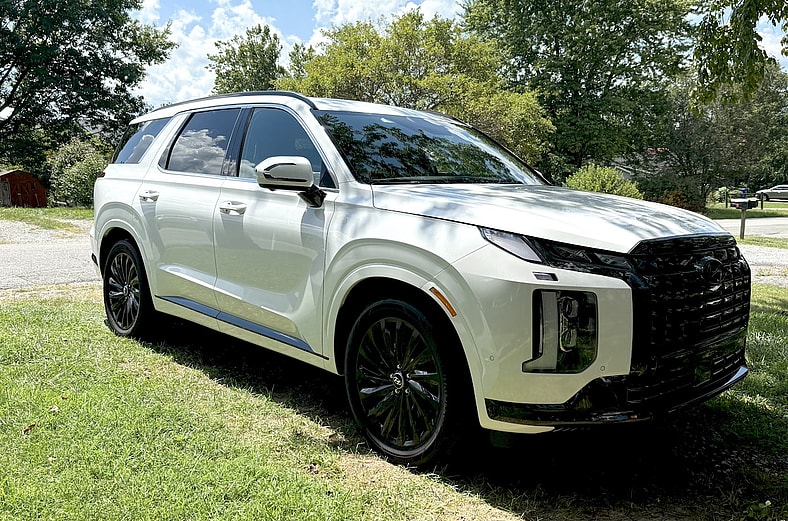 These Are Our Favorite New Car Deals—to Buy or Lease—This Labor Day 4 2024 Hyundai Palisade Calligraphy Night Edition Exterior