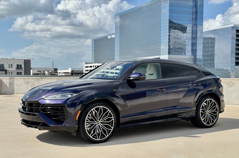 The 2026 Lamborghini Urus Se
