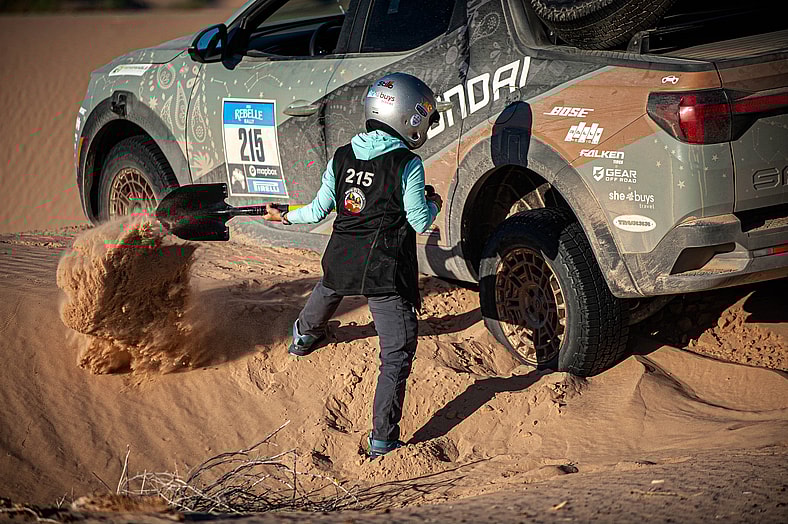 Jill Ciminillo Getting The Rear End Of A Hyundai Santa Cruz From Getting Unstuck