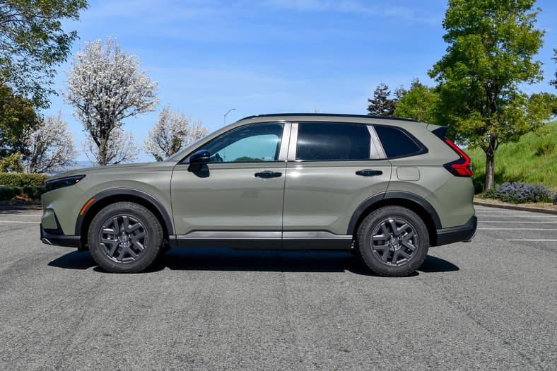 The Side Profile Of The 2026 Honda Cr-V Trailsport