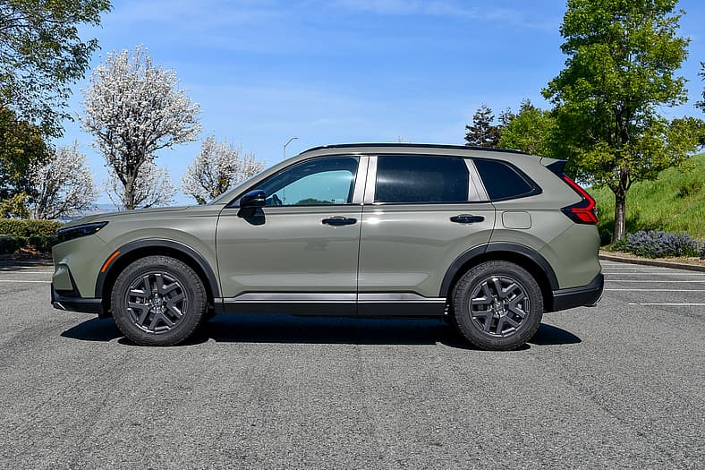 The Side Profile Of The 2026 Honda Cr-V Trailsport