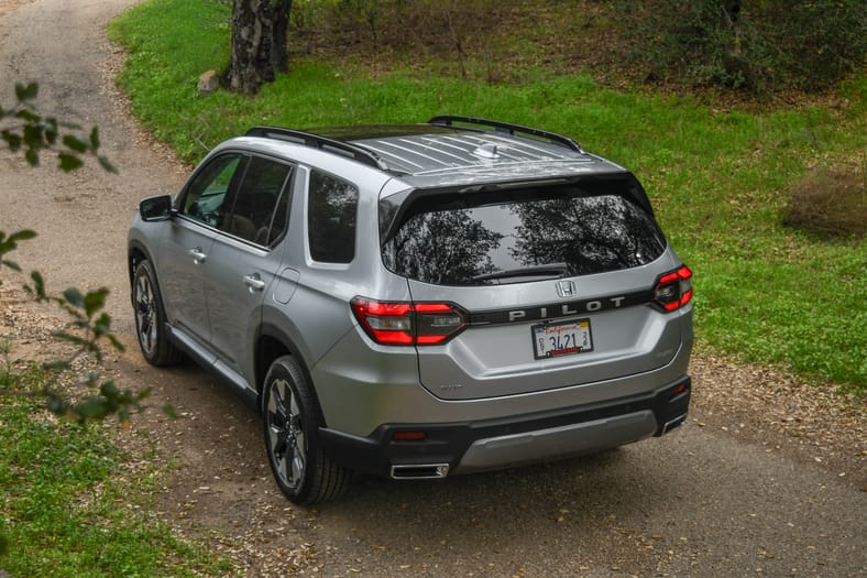 The 2026 Honda Pilot Was Upgraded and Polished, and Changed My Mind About 3 Row SUVs 8 The Rear Quarter End Of The 2026 Honda Pilot Elite