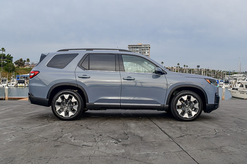 The 2026 Honda Pilot Was Upgraded and Polished, and Changed My Mind About 3 Row SUVs 9 The Side Profile Of The 2026 Honda Pilot