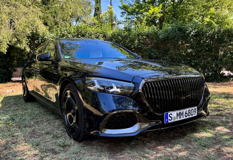 The 2027 Mercedes-Maybach S-Class Night Series In Dark Blue