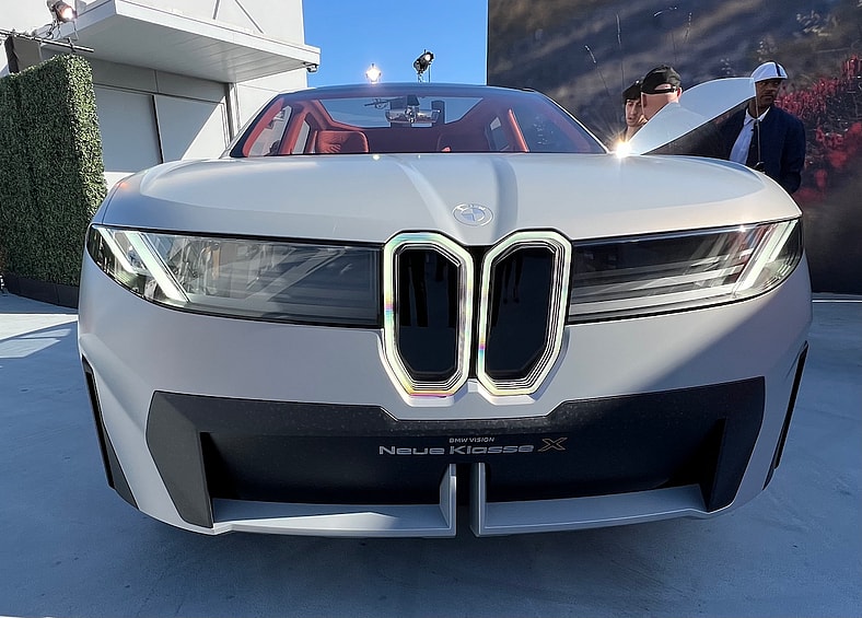 The Front End Of The Neue Klasse X Is Accented By A Vertical Illuminated Dual Kidney Grille