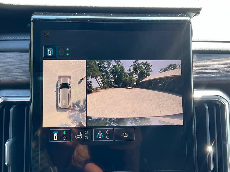 The Rear View Camera And Surround View Monitor In The 2024 Gmc Acadia
