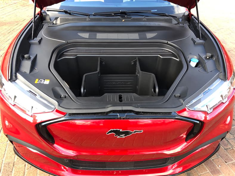 'Tis the Season! The Best Cars for Your Summer Road Trip 6 Best Cars For Road Trips