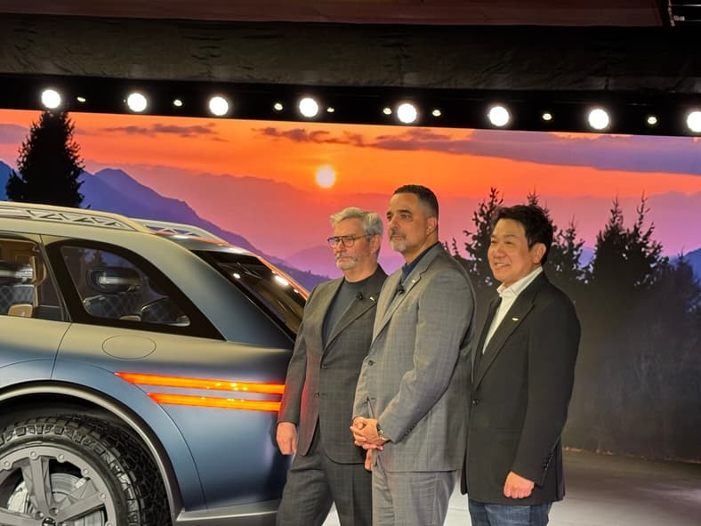 Genesis Executives Presenting The X Gran Equator
