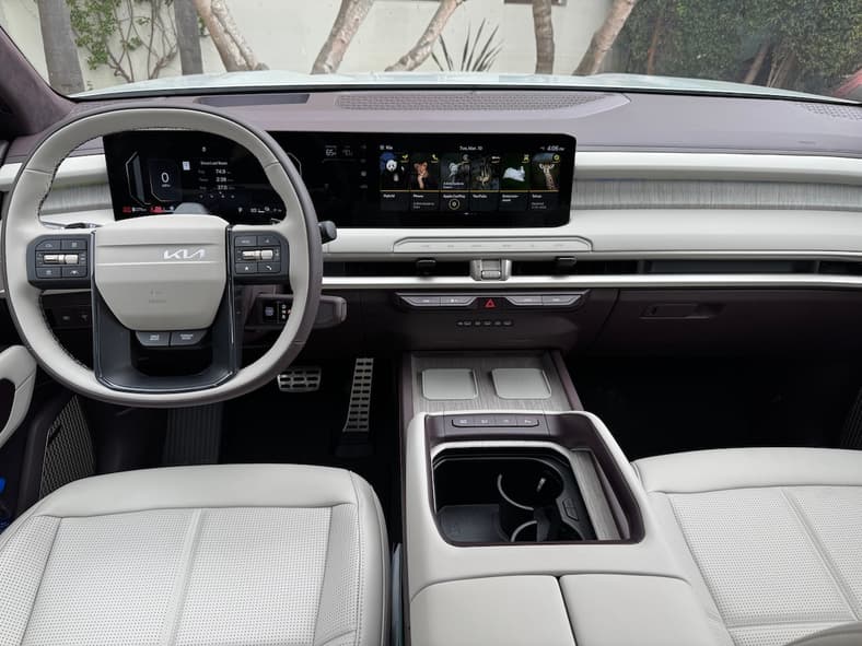 The Front Cabin In The 2027 Kia Telluride