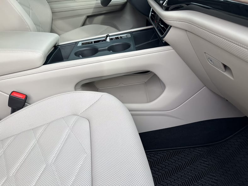 2024 Volkswagen Atlas Se