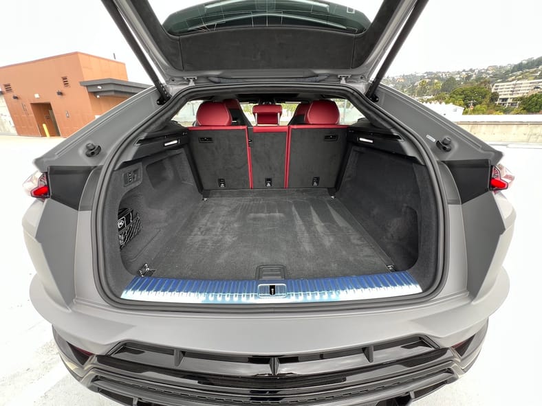 11 Things You'll Have to Get Used to When You Drive a Lamborghini Urus Supercar 10 The Spacious Cargo Area In The Lamborghini Urus S