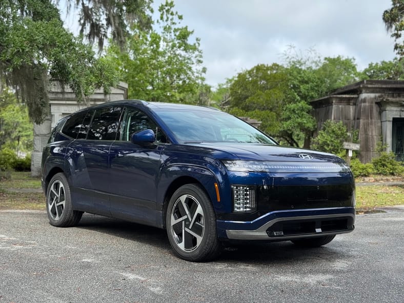 The Front Seat In The Hyundai Ioniq 9