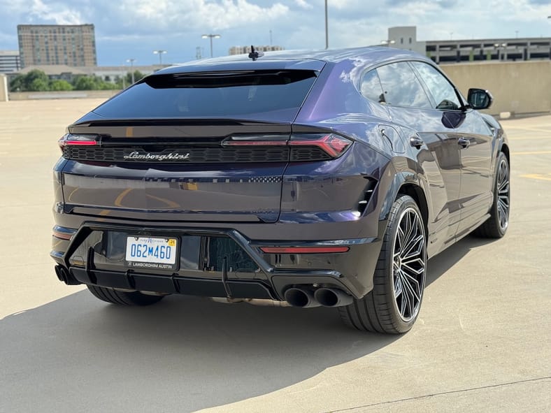 The Rear End Of The Lamborghini Urus Se