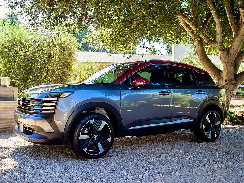 2025 Nissan Kicks Profile