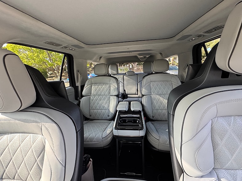 The Interior Of The 2025 Lincoln Navigator In Enlighten