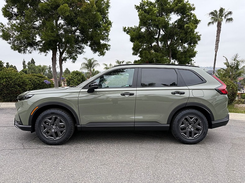 The Side View Of The 2026 Honda Cr-V Trailsport