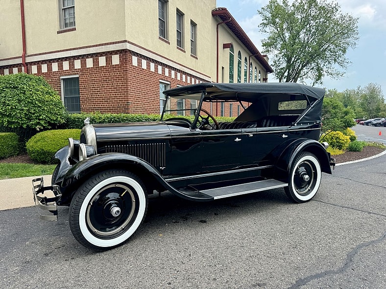 The Side Profile Of The 1924 B70 Chrysler Prototype