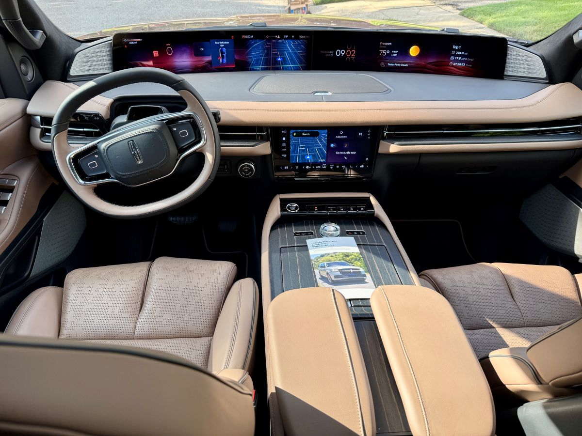The Interior Of The Lincoln Navigator