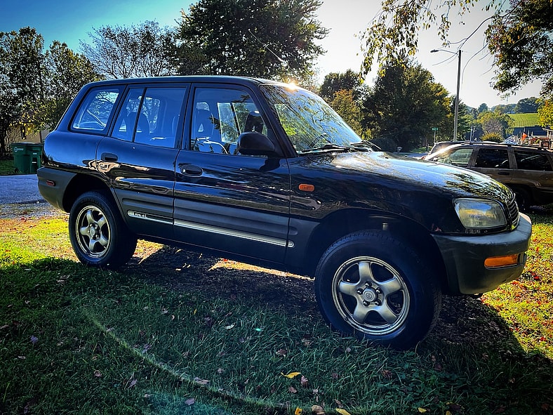 Cameron Aubernon'S 1997 Toyota Rav4