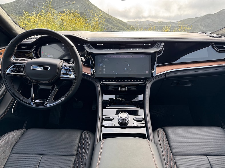 The Front Cabin In The 2026 Jeep Grand Cherokee